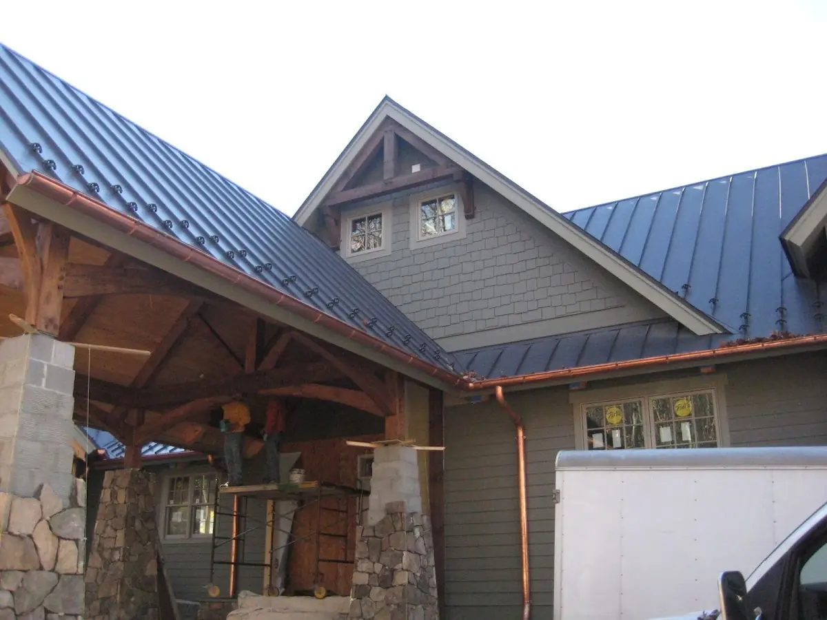 Craftsman Roofing team delivering quality roofing work in Larchmont Village